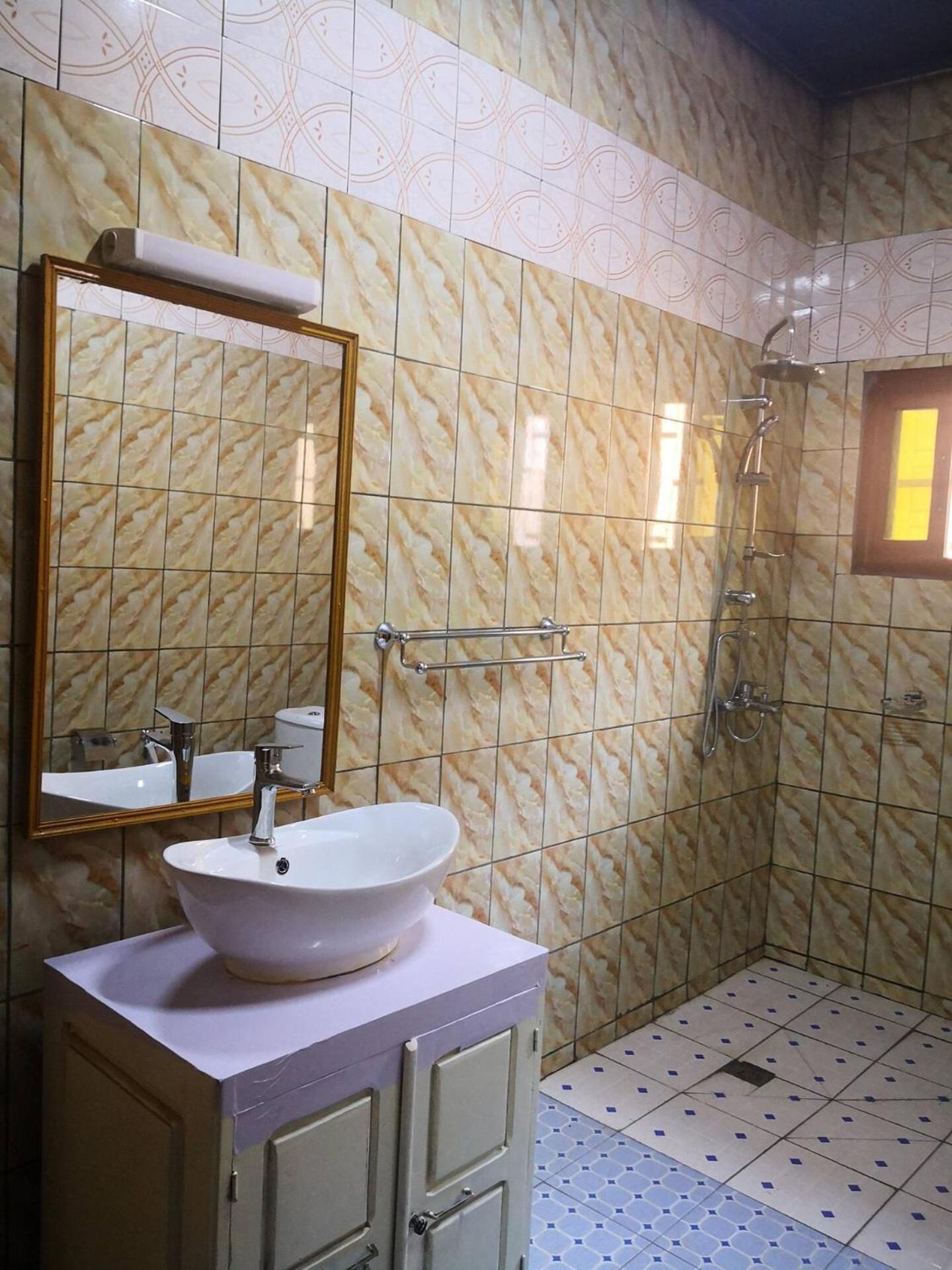 Tout Confort Avec Jardin Entree Bastos Yaoundé エクステリア 写真